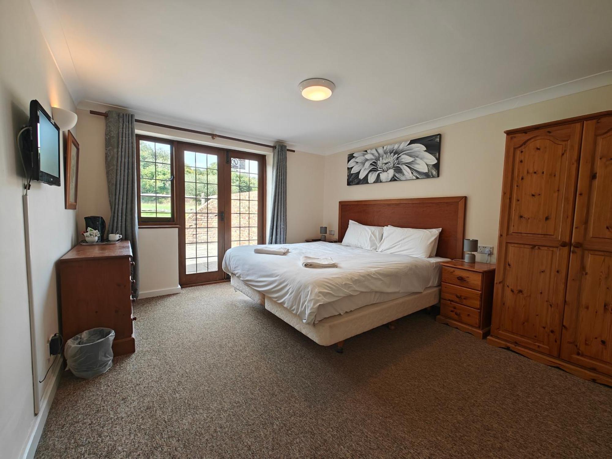 Little Foxes Hotel & Gatwick Airport Parking Crawley  Bagian luar foto