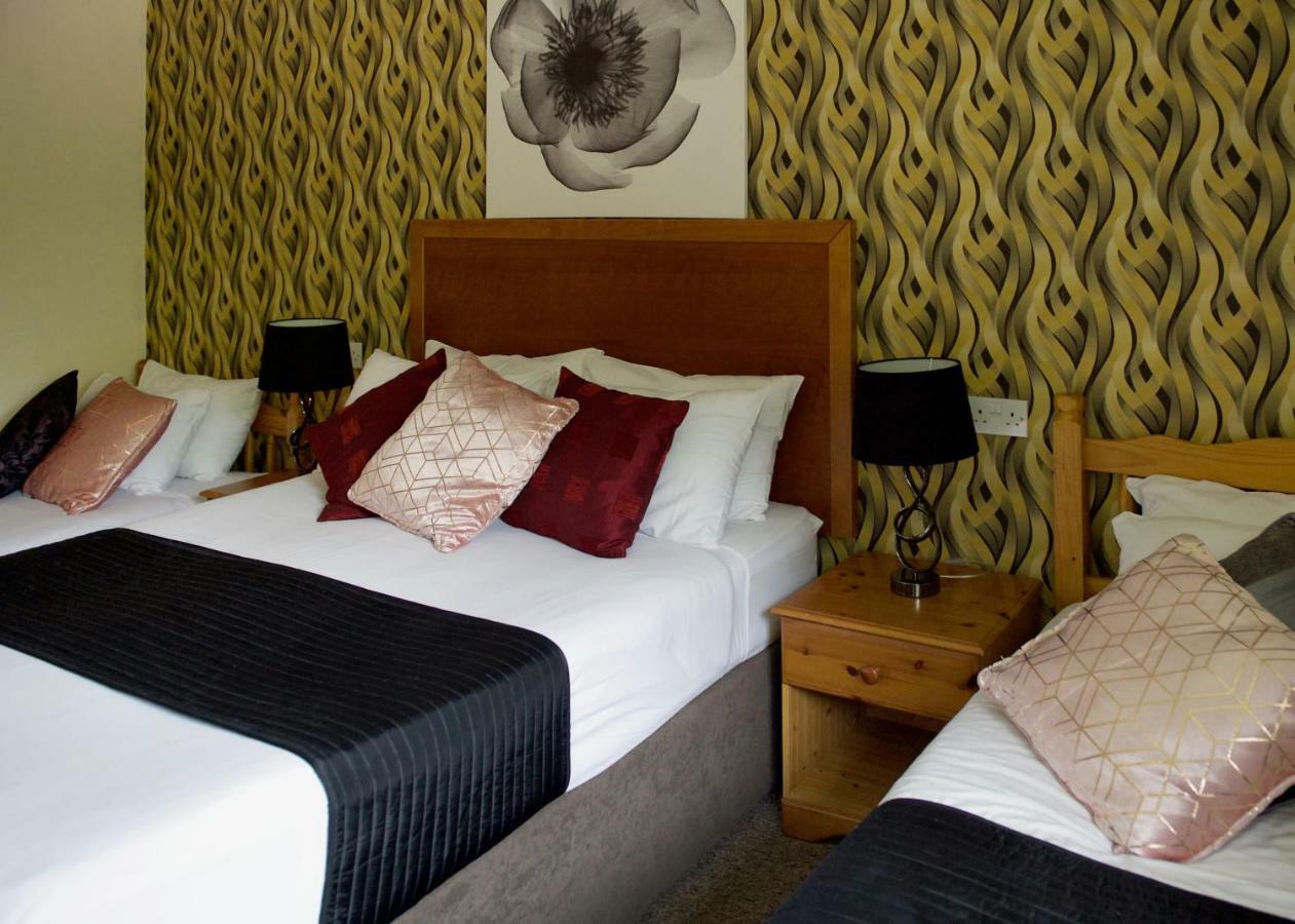 Little Foxes Hotel & Gatwick Airport Parking Crawley  Bagian luar foto