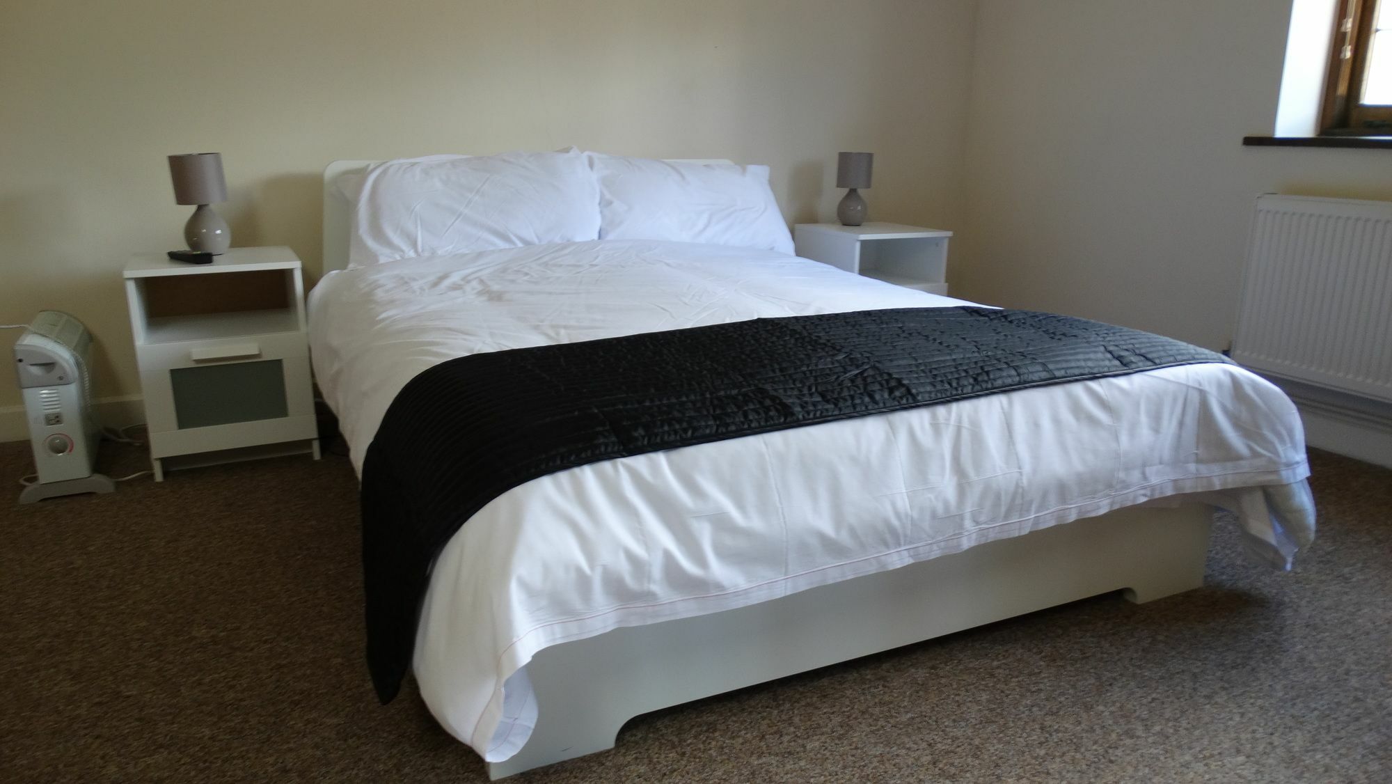 Little Foxes Hotel & Gatwick Airport Parking Crawley  Bagian luar foto